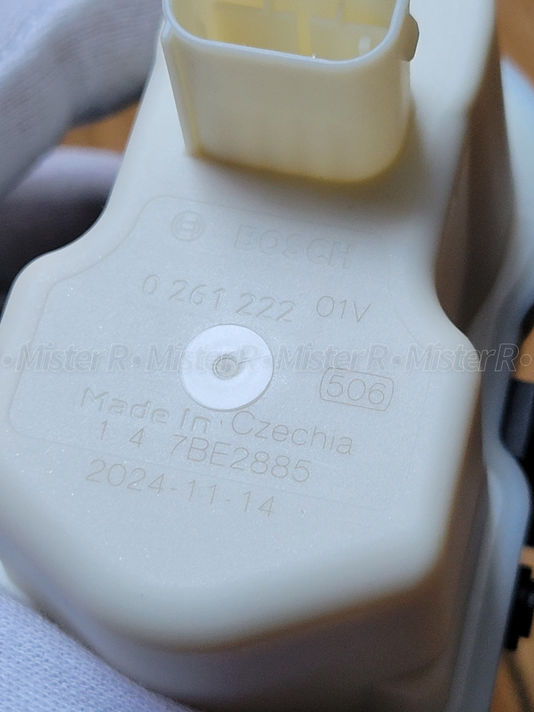 Bosch Fuel Vapor Leak Detection Pump - OEM DMTL BMW Volkswagen - #16137193479 (#026122201V)