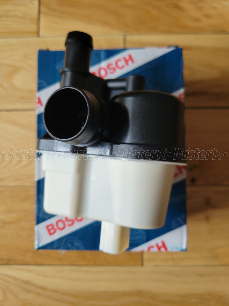 Bosch Fuel Vapor Leak Detection Pump - OEM DMTL BMW Volkswagen - #16137193479 (#026122201V)