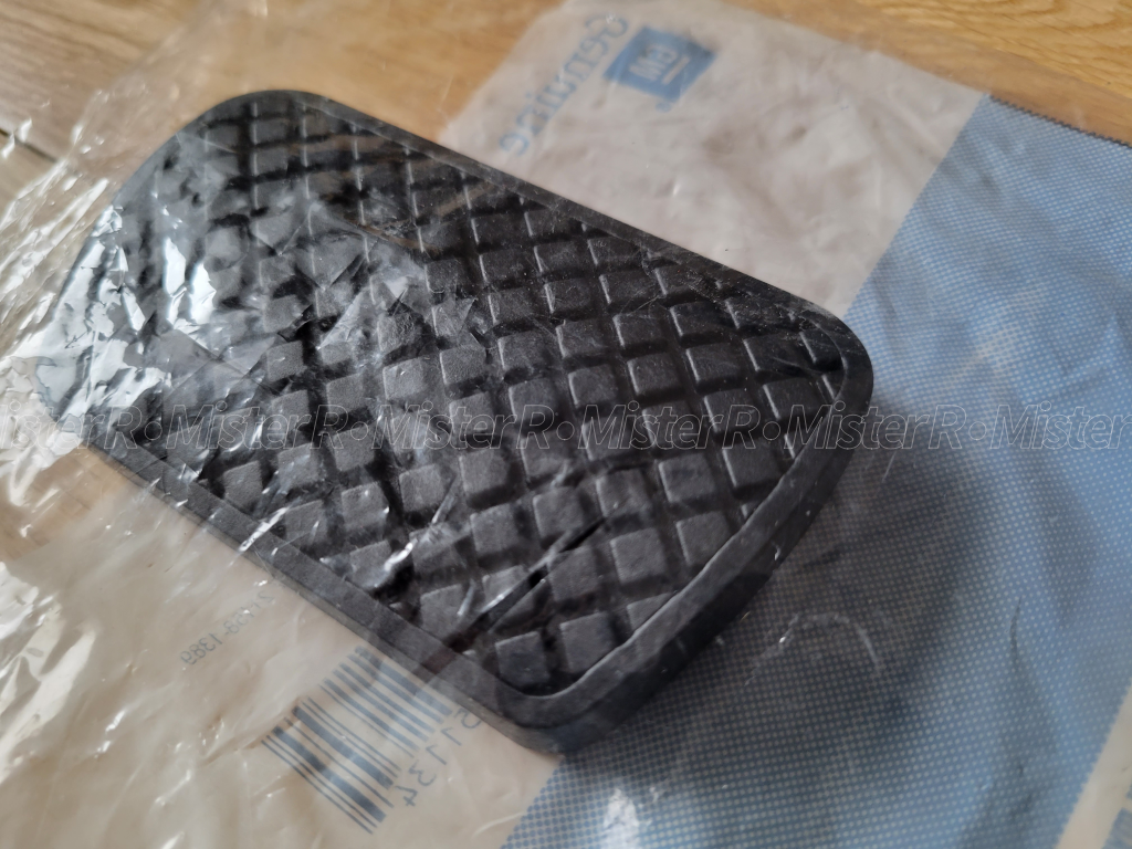 General Motors - Brake Pedal Pad/Cover - Chevrolet/GM Cobalt New OE - #21991148