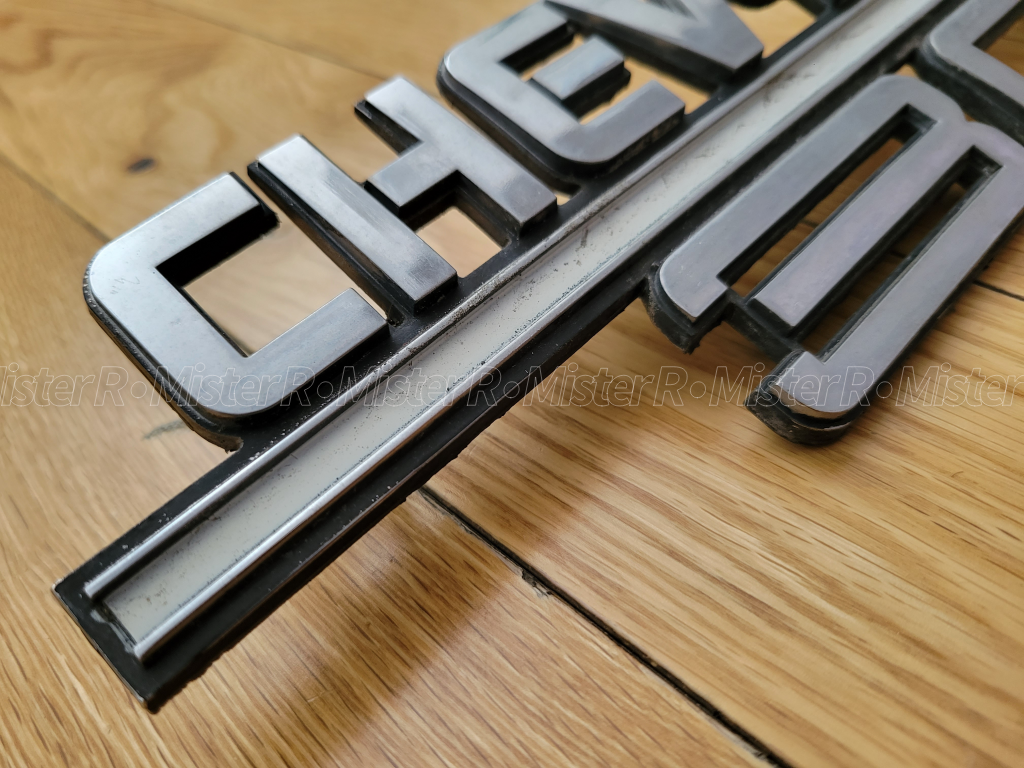 Chevrolet Van 30 - Fender Emblem - Chevy G10 G20 G30 - Used OE #14052243 (#14060365)