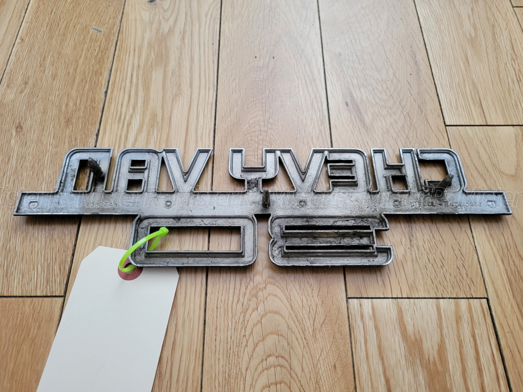 Chevrolet Van 30 - Fender Emblem - Chevy G10 G20 G30 - Used OE #14052243 (#14060365)