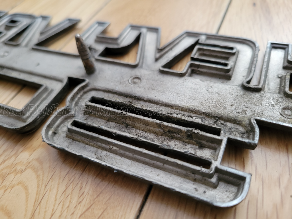 Chevrolet Van 30 - Fender Emblem - Chevy G10 G20 G30 - Used OE #14052243 (#14060365)