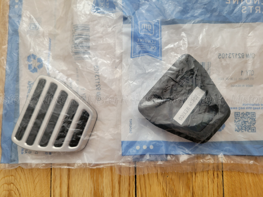 General Motors - Brake Pedal Pad/Clutch Cover - Chevrolet Camaro SS - #92173105