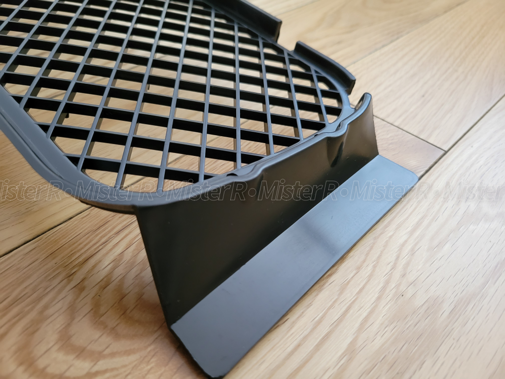 BMW E36 M3 - Lower Center Front Bumper Grille - OER - #51112250685