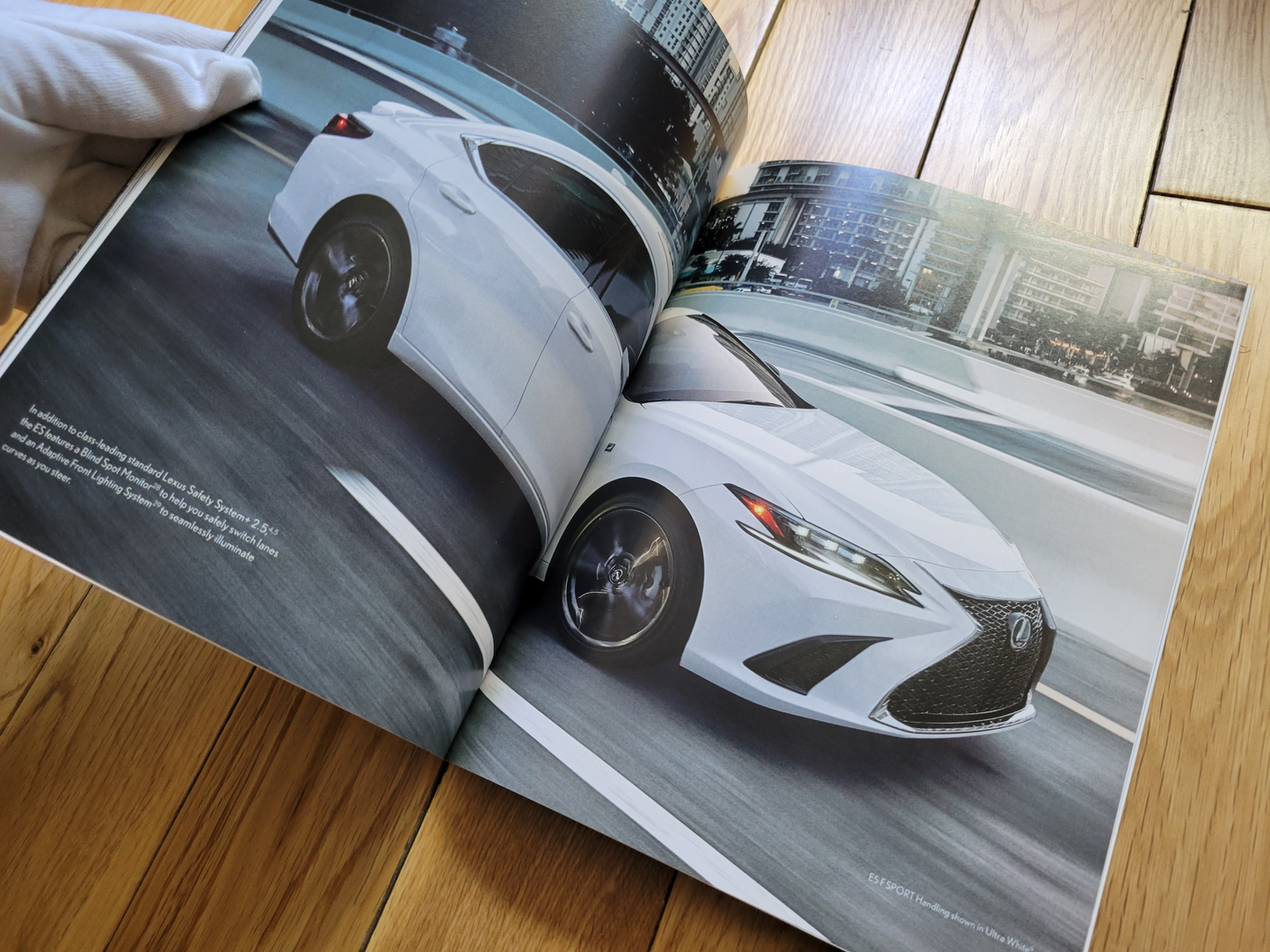 2023 Lexus ES - 250 300 300h 350 - Sales Brochure - Original US Dealer Catalog