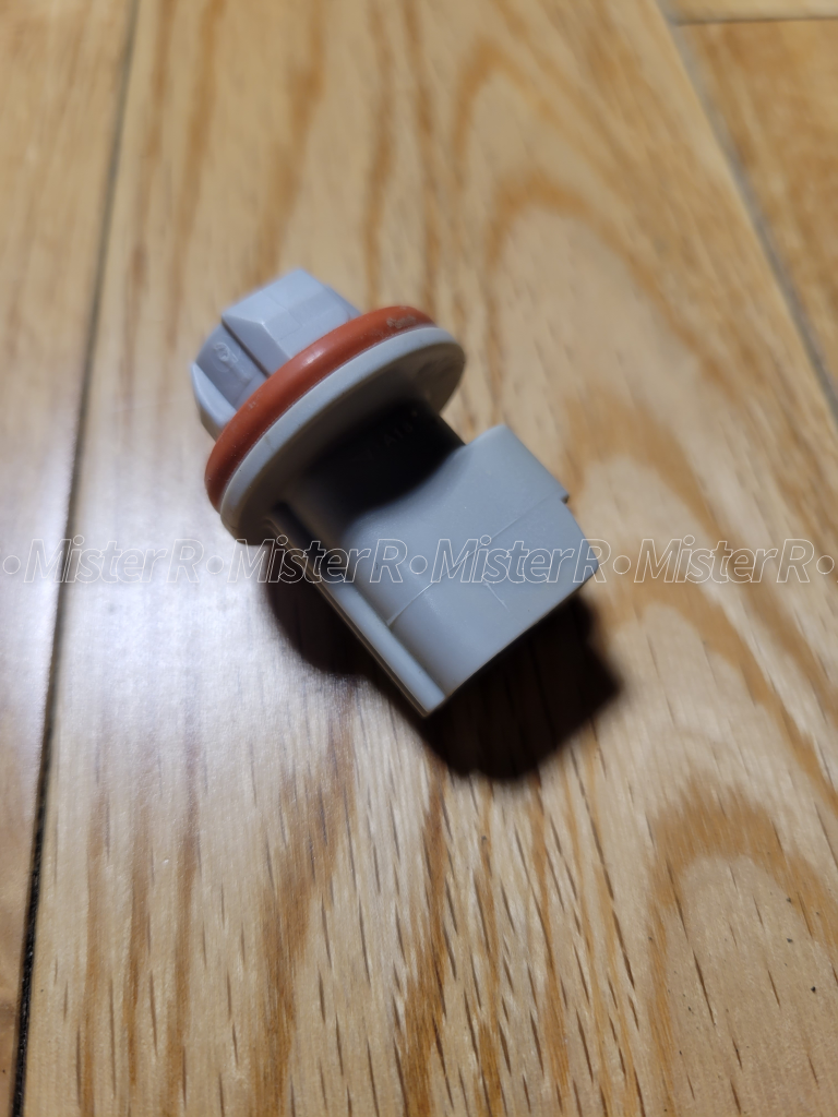 Ford 2-Pin Side Marker/License Plate Lamp Socket - Used OE - #F81Z-13411-AA