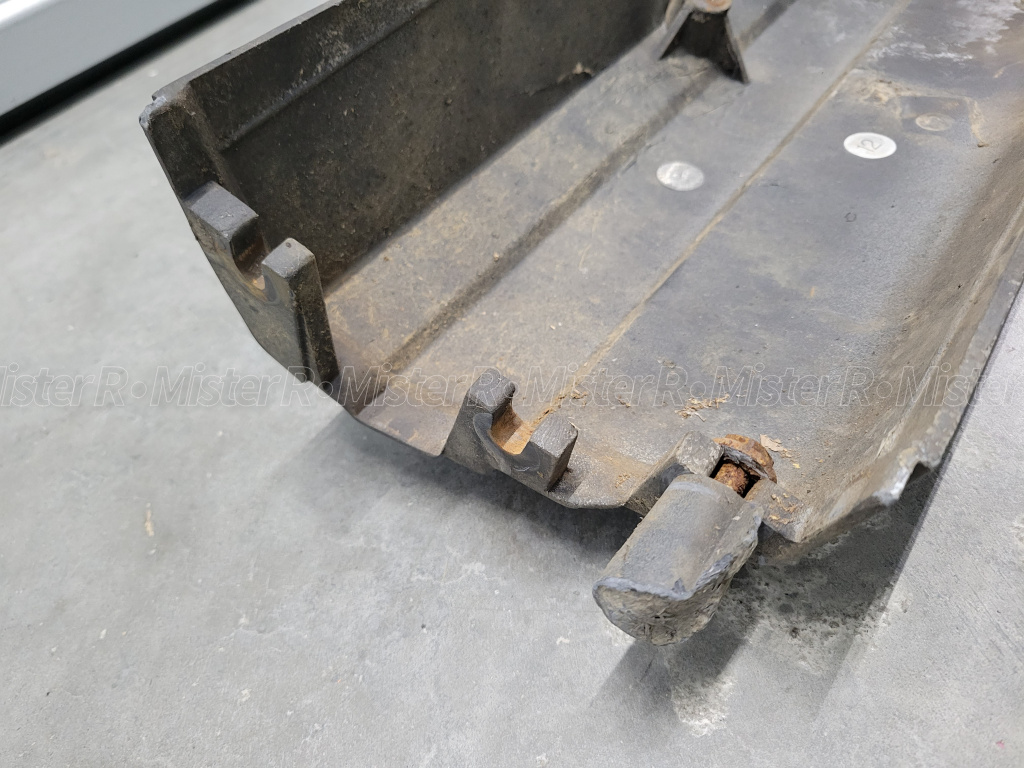 Volkswagen Vanagon - Complete Fiberglass Rear Bumper - Westfalia - Bus - #255-807-311-L