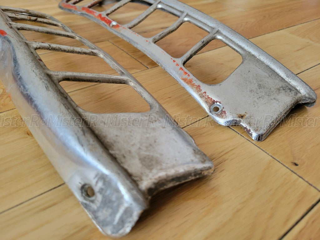 Renault Dauphine • Intake/Ventilation Grille Set • R1090 Used OE Gordini Ondine8