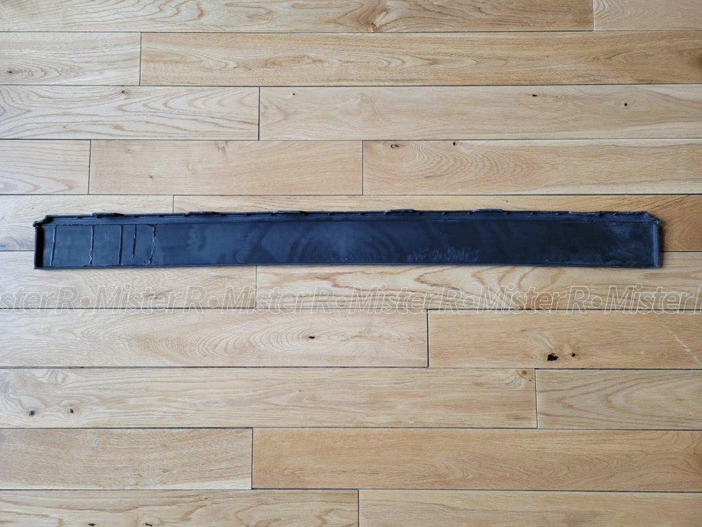 Chevrolet C7 Corvette Front Center Air Deflector • GM/Chevy Used OE • #227992122