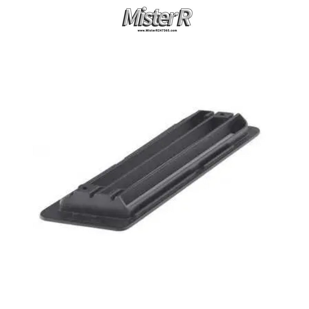 Mercedes-Benz • W463 Geländewagen • Left Fender Vent Grille • #A46388100858