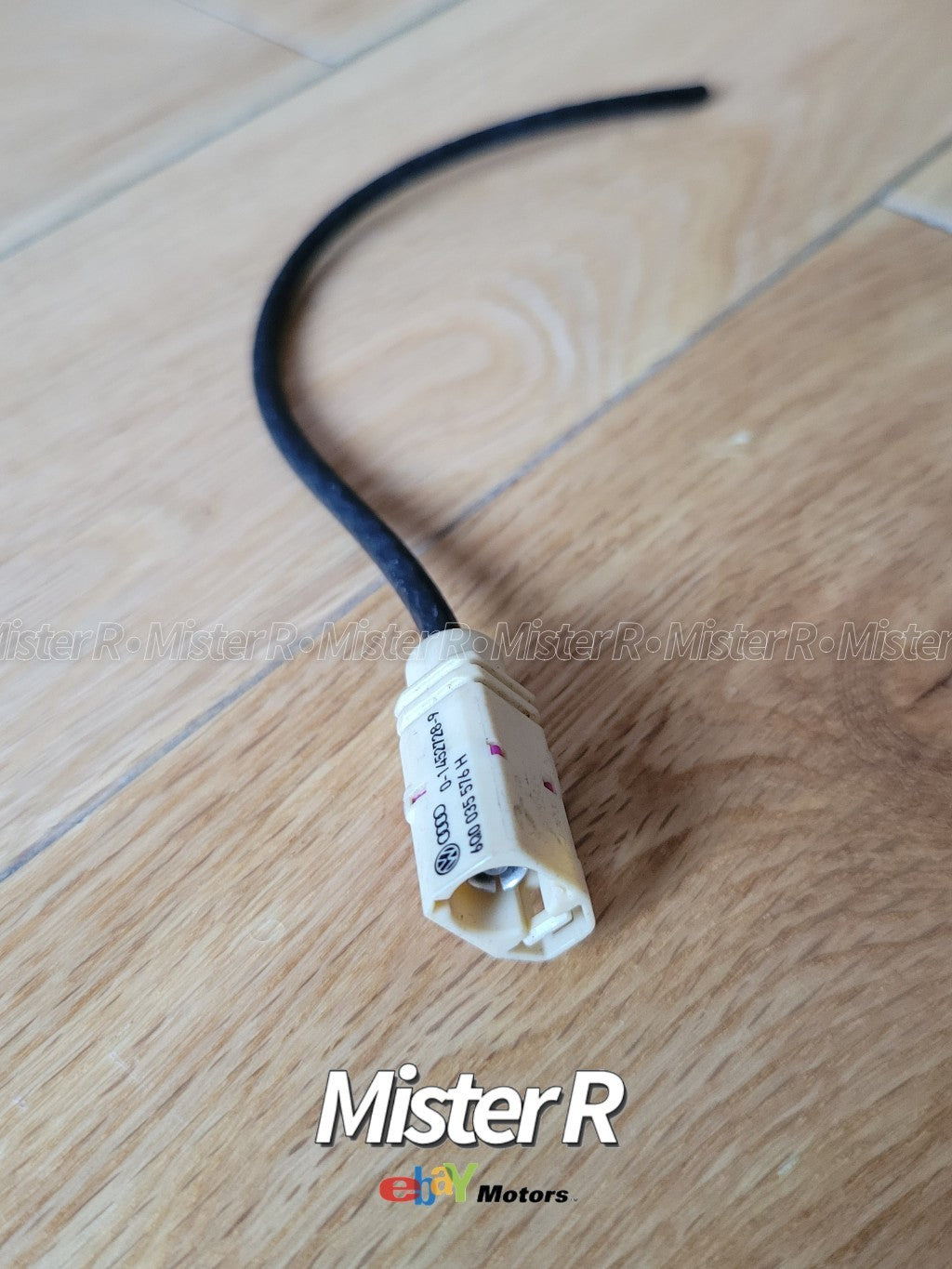 Audi/Volkswagen/Porsche 1-Pin Connector Pigtail Harness • Used OE • #6Q0035576H0