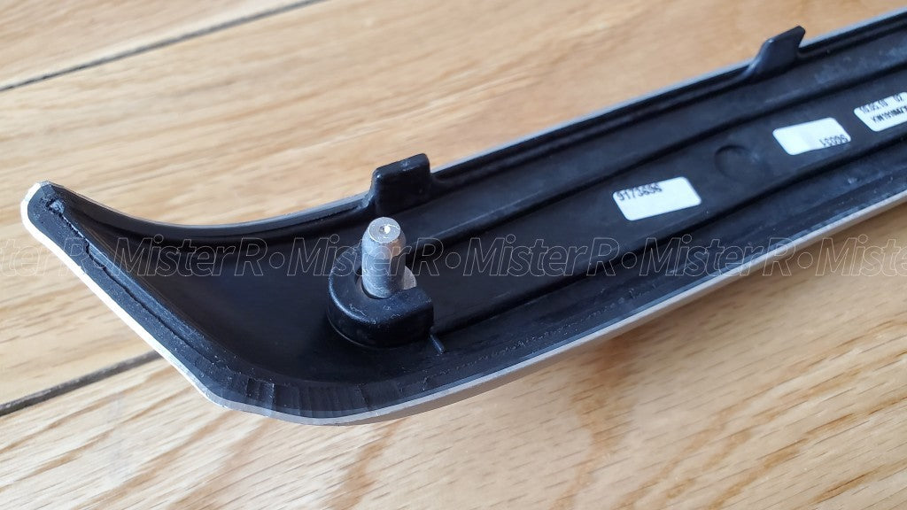 BMW E92/E93 • Rear Interior Trim Strip • Right • Brushed Aluminum • #5141917369610