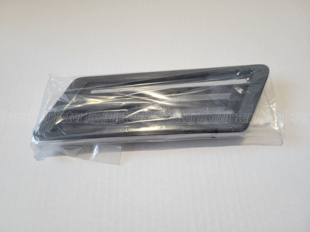 Mercedes-Benz • W463 Geländewagen • Left Fender Vent Grille • #A46388100851