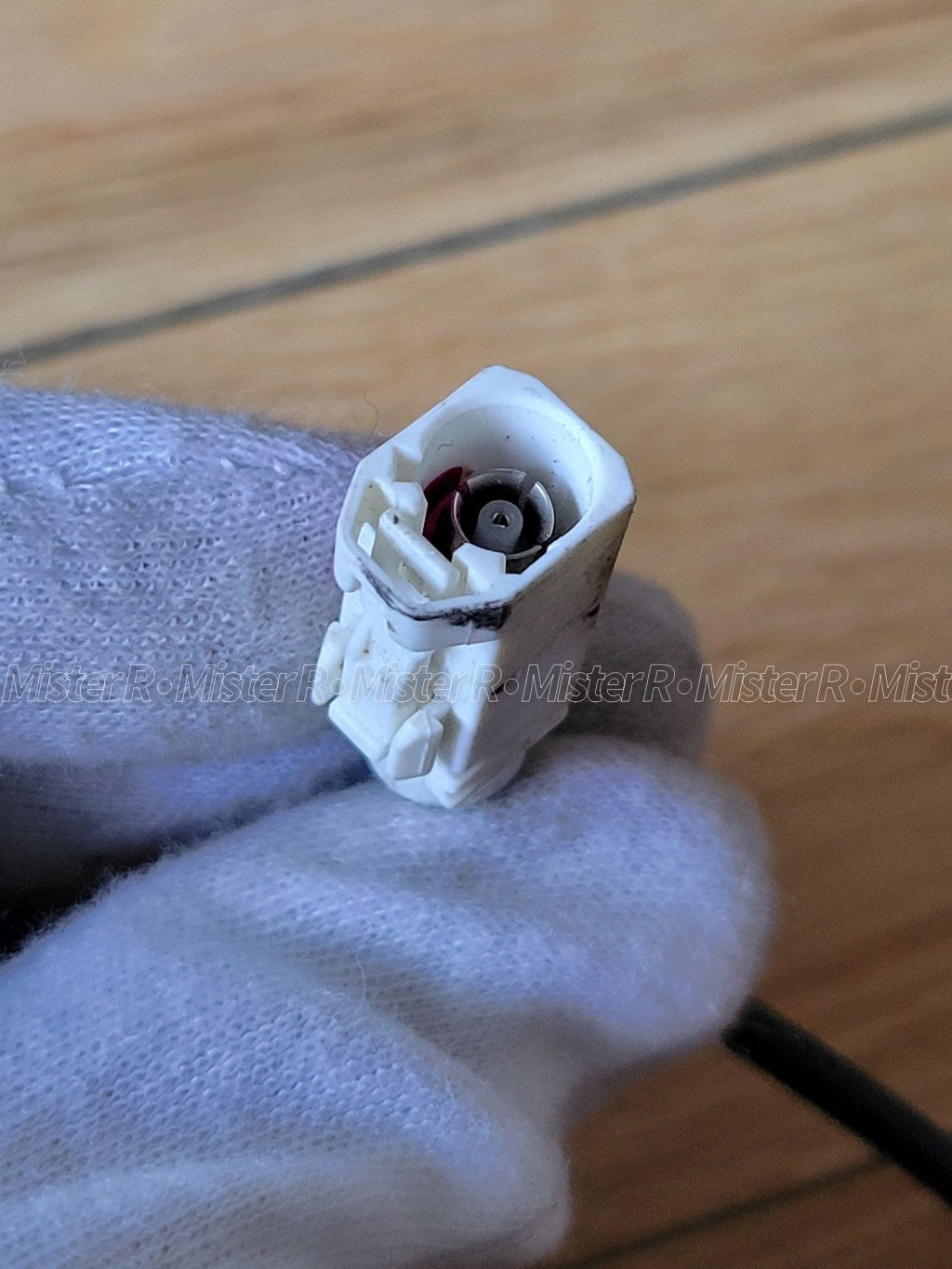 Audi/Volkswagen/Porsche 1-Pin Connector Pigtail Harness • Used OE • #6Q0035576A2
