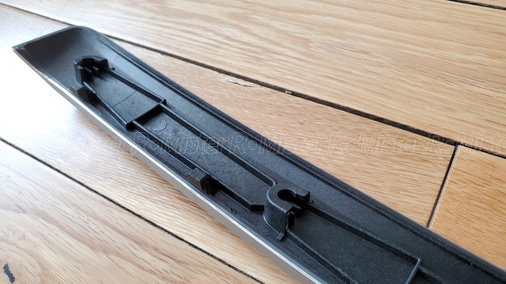BMW E92/E93 • Interior Door Trim Strip • Right • Brushed Aluminum • #5141917369410
