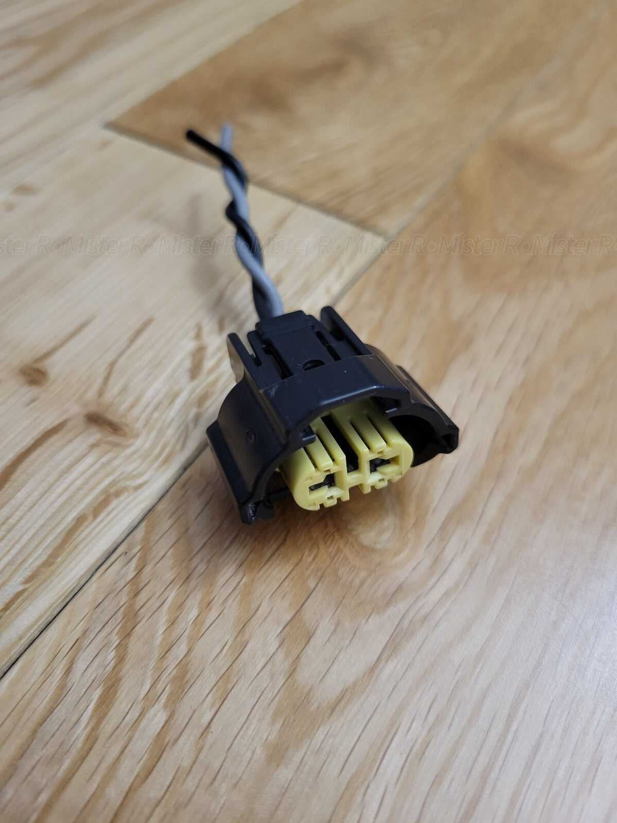 Toyota/Lexus • Headlight/Fog Light Connector • Used OE Pigtail Harness5