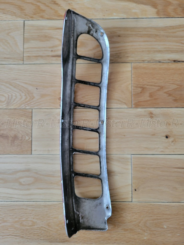 Renault Dauphine • Intake/Ventilation Grille Set • R1090 Used OE Gordini Ondine6