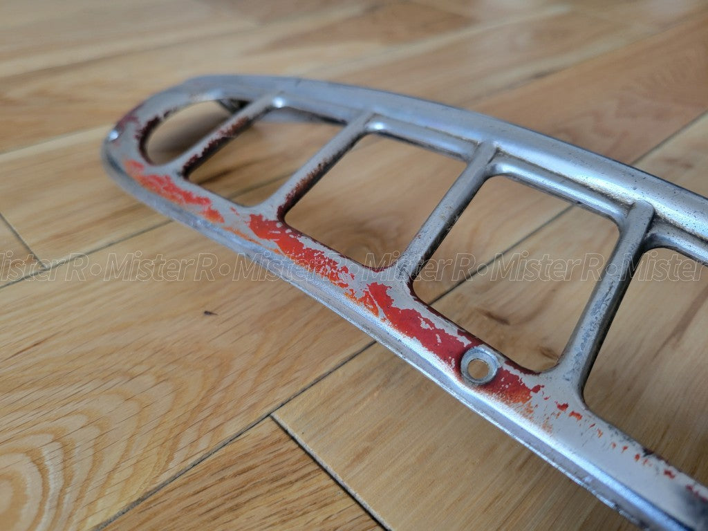 Renault Dauphine • Intake/Ventilation Grille Set • R1090 Used OE Gordini Ondine11