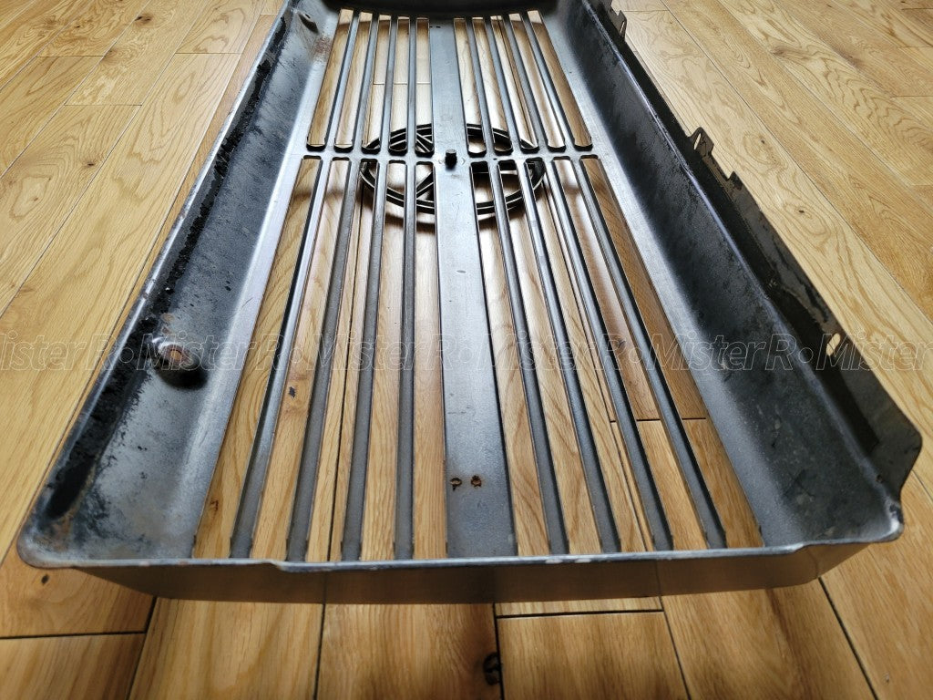 Mercedes-Benz W460/W461 G-Wagon • Radiator Grille Shell w/ Star • #A460888081512