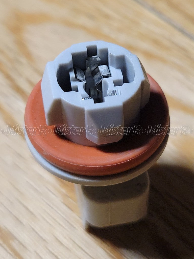 Ford 2-Pin Side Marker/License Plate Lamp Socket • Used OE • #F81Z-13411-AA6