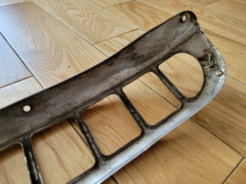Renault Dauphine • Intake/Ventilation Grille Set • R1090 Used OE Gordini Ondine14