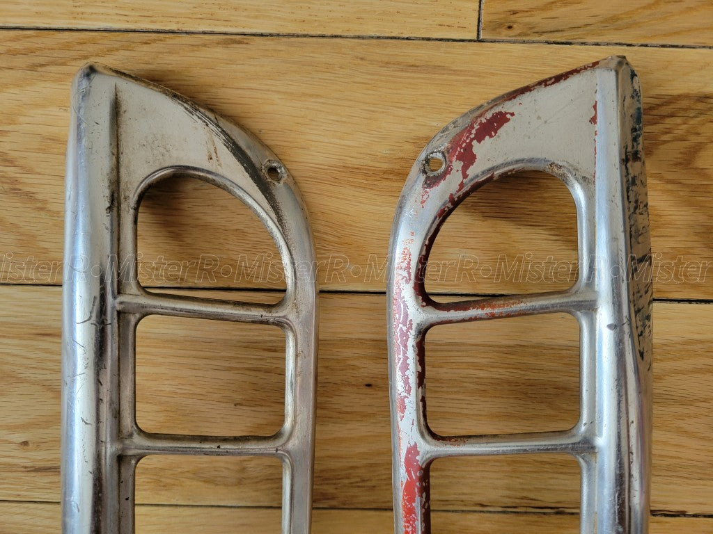 Renault Dauphine • Intake/Ventilation Grille Set • R1090 Used OE Gordini Ondine7