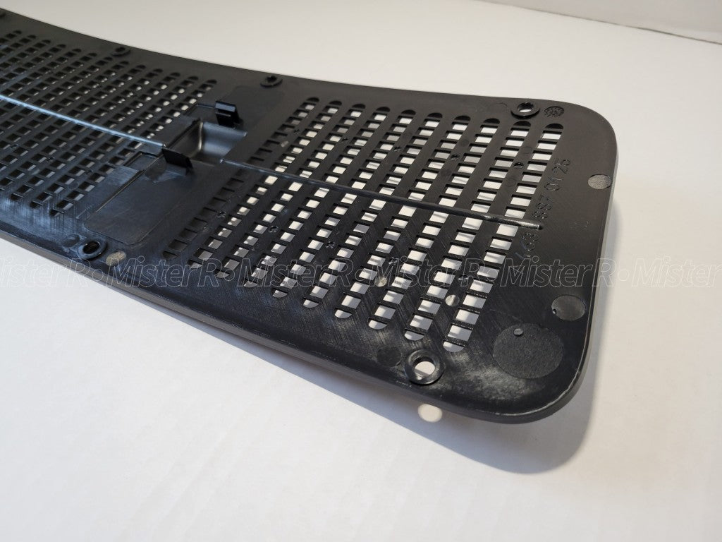 Mercedes-Benz W463 G-Wagon • Hood Vent/Grille • G550 G55 G65 AMG • #A46388701256