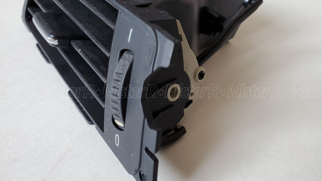 BMW • E9X Passenger/Right Dash Air Vent • E90 E91 E92 E93 335 M3 • #642291304605
