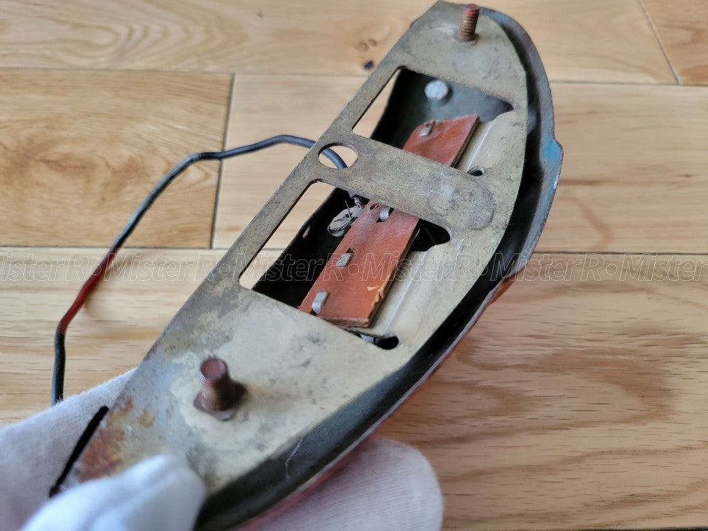 Renault Dauphine • Rear License Plate Lamp Housing/Cover • R1090 Used OE Gordini7