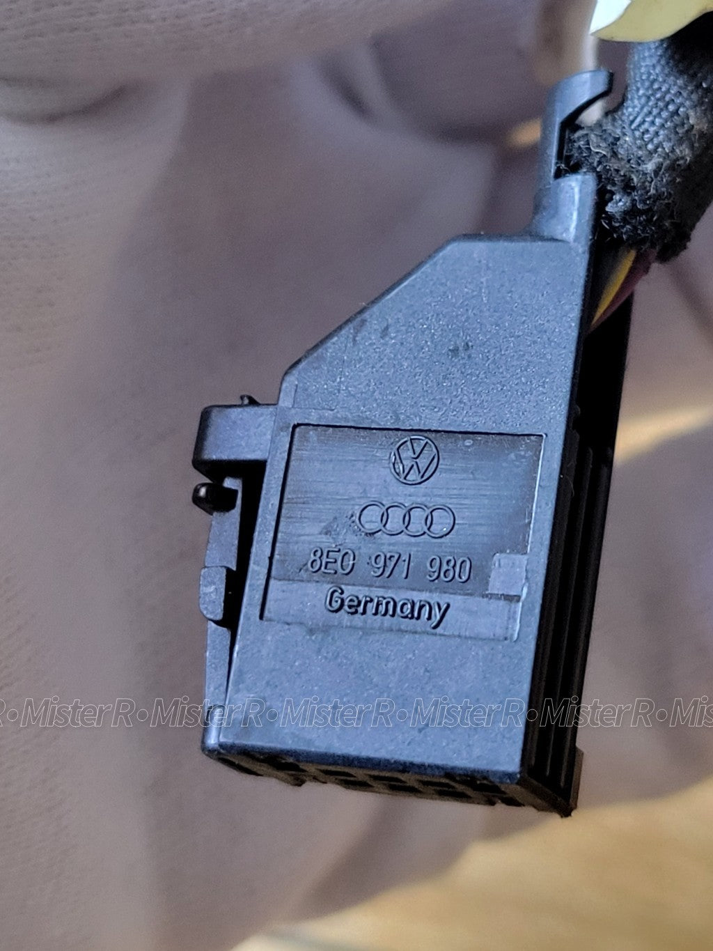 Audi/Volkswagen/Porsche 10-Pin Connector Pigtail Harness • Used OE • #8E09719804