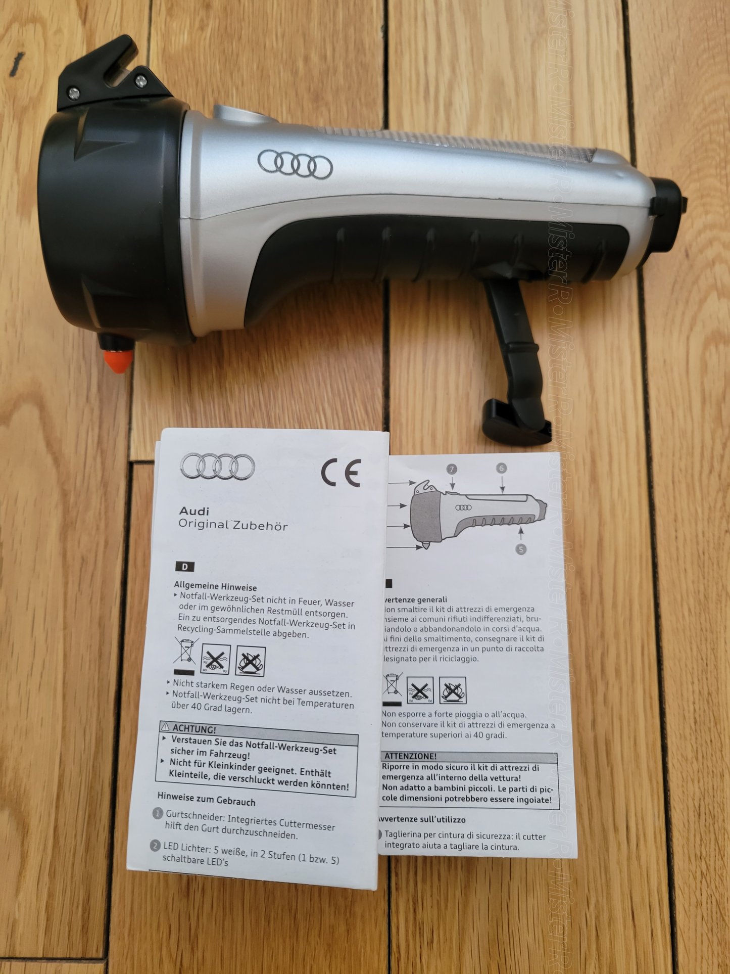 Audi Emergency Flashlight - OE Safety Light - Roadside Hazard Help - 8R0093052