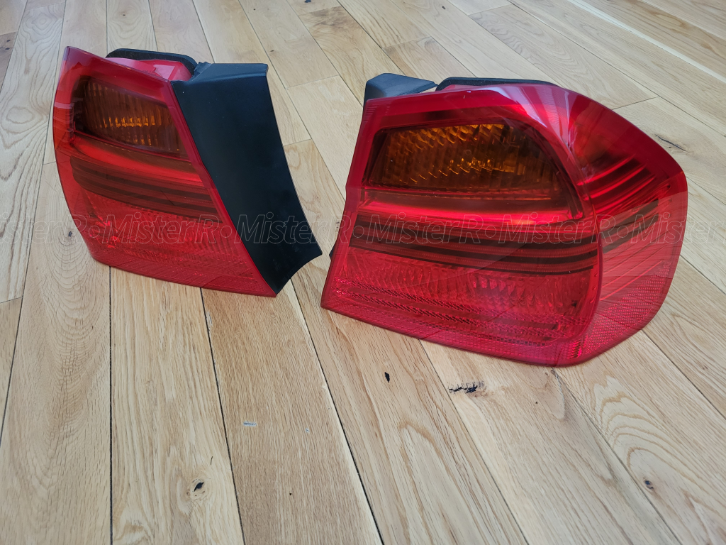 BMW E90 Pre-LCI Euro Spec Tail Light Set - Used OE w/ Amber Turn Signals - E9X 328 330 335 M3