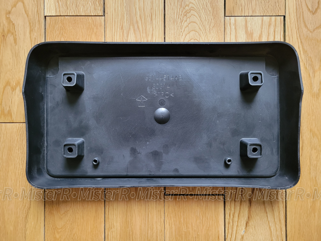 Jeep Grand Cherokee - Front License Plate Bracket - Chrylser/Mopar WK2 Used OE #68144514AB
