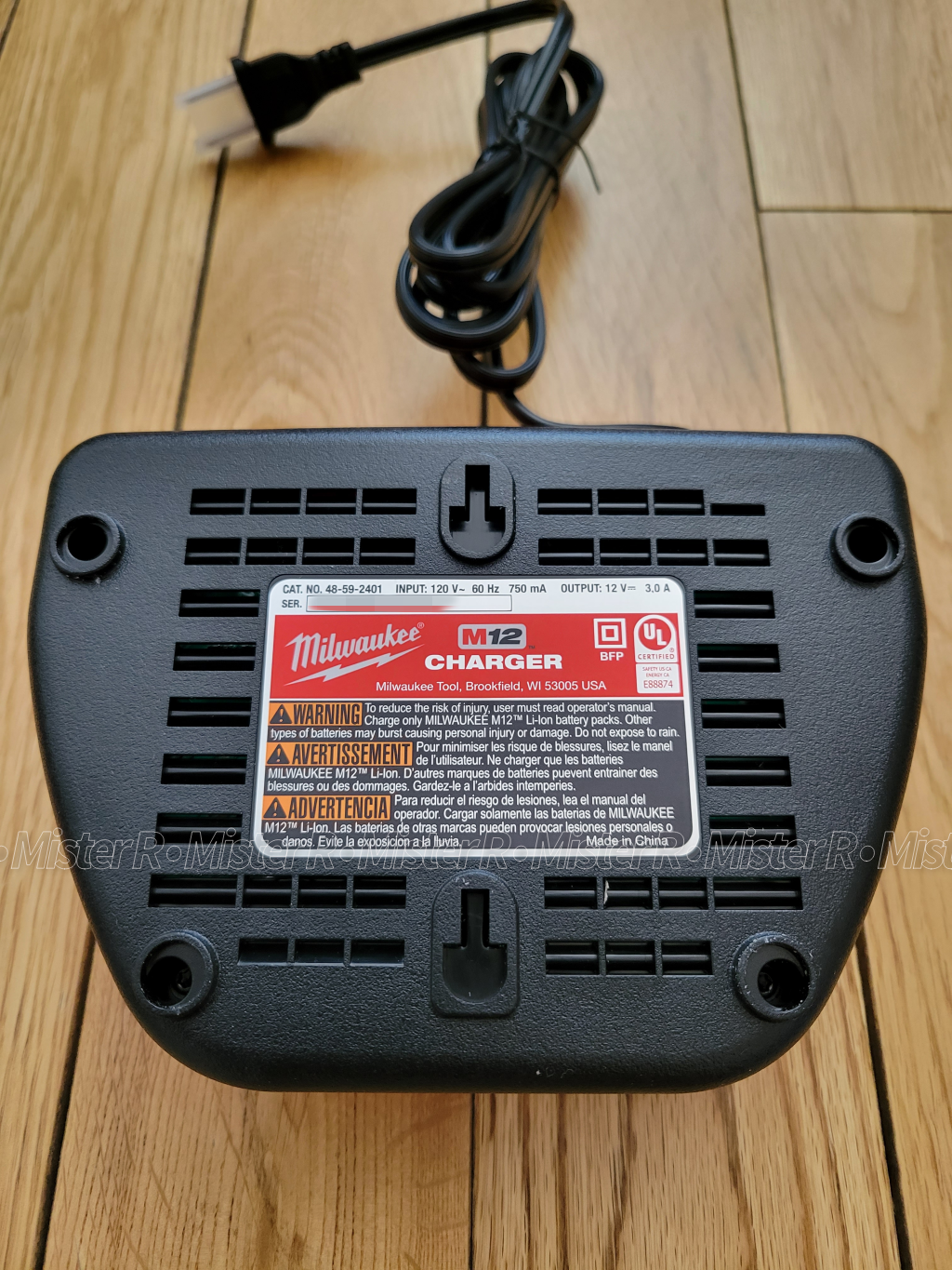 Milwaukee M12 Charger + CP 2.0 Battery - 12V Lithium-Ion #48-59-2401 + #48-11-2420