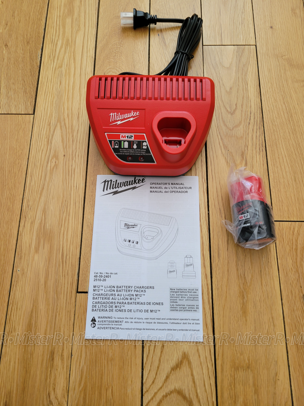 Milwaukee M12 Charger + CP 2.0 Battery - 12V Lithium-Ion #48-59-2401 + #48-11-2420