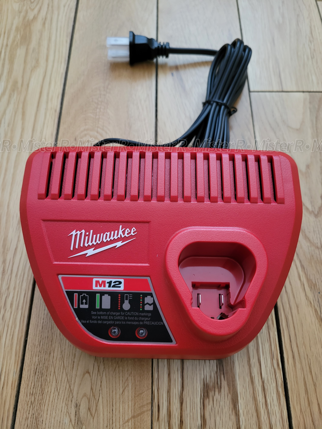 Milwaukee M12 Charger + CP 2.0 Battery - 12V Lithium-Ion #48-59-2401 + #48-11-2420